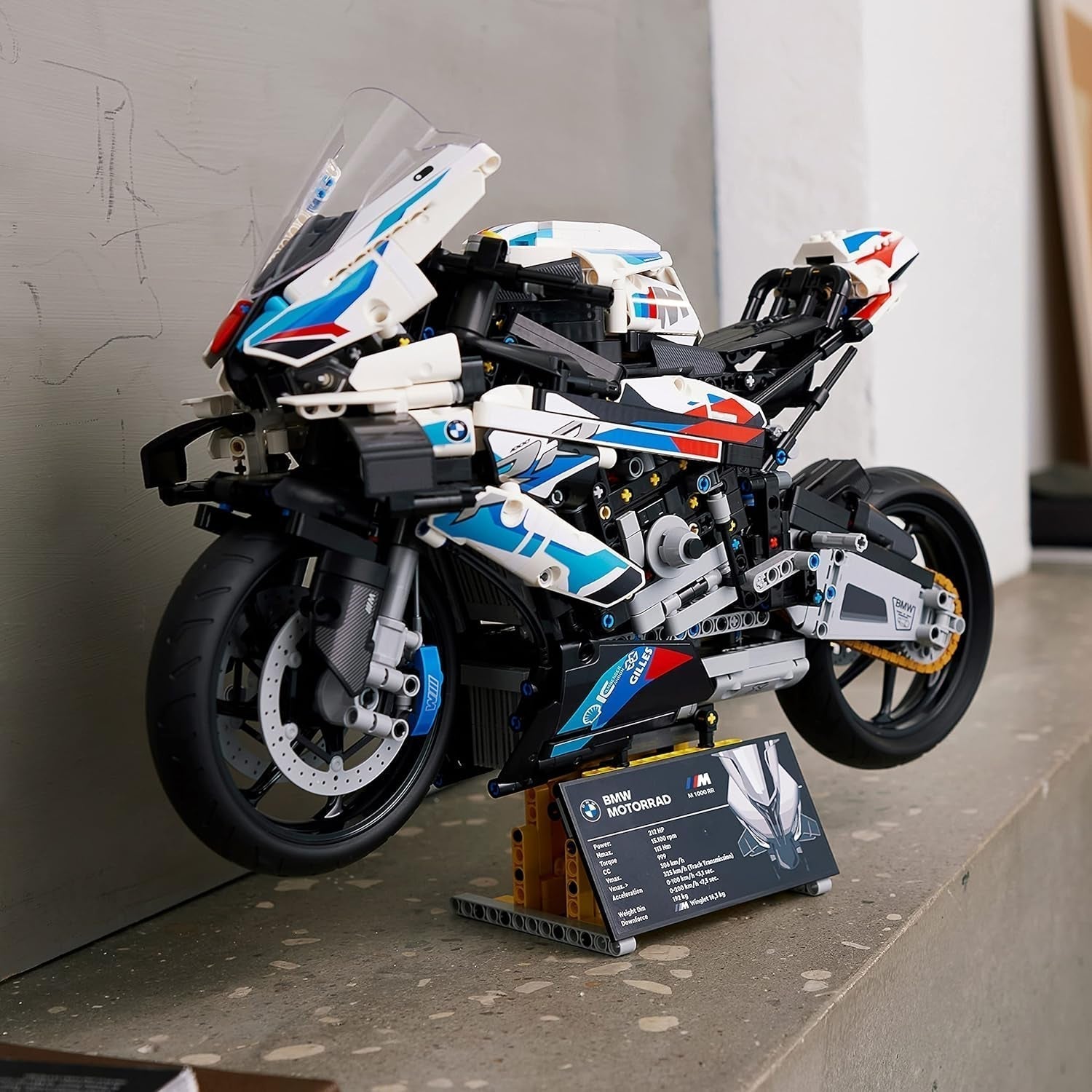 LEGO Technic BMW M 1000 RR Motormodel Modelbouwset voor volwassenen als knutselcadeau voor mannen en vrouwen Thuis- of kantoordecoratie 42130 Bouwsets Bestel in LEGO-Store