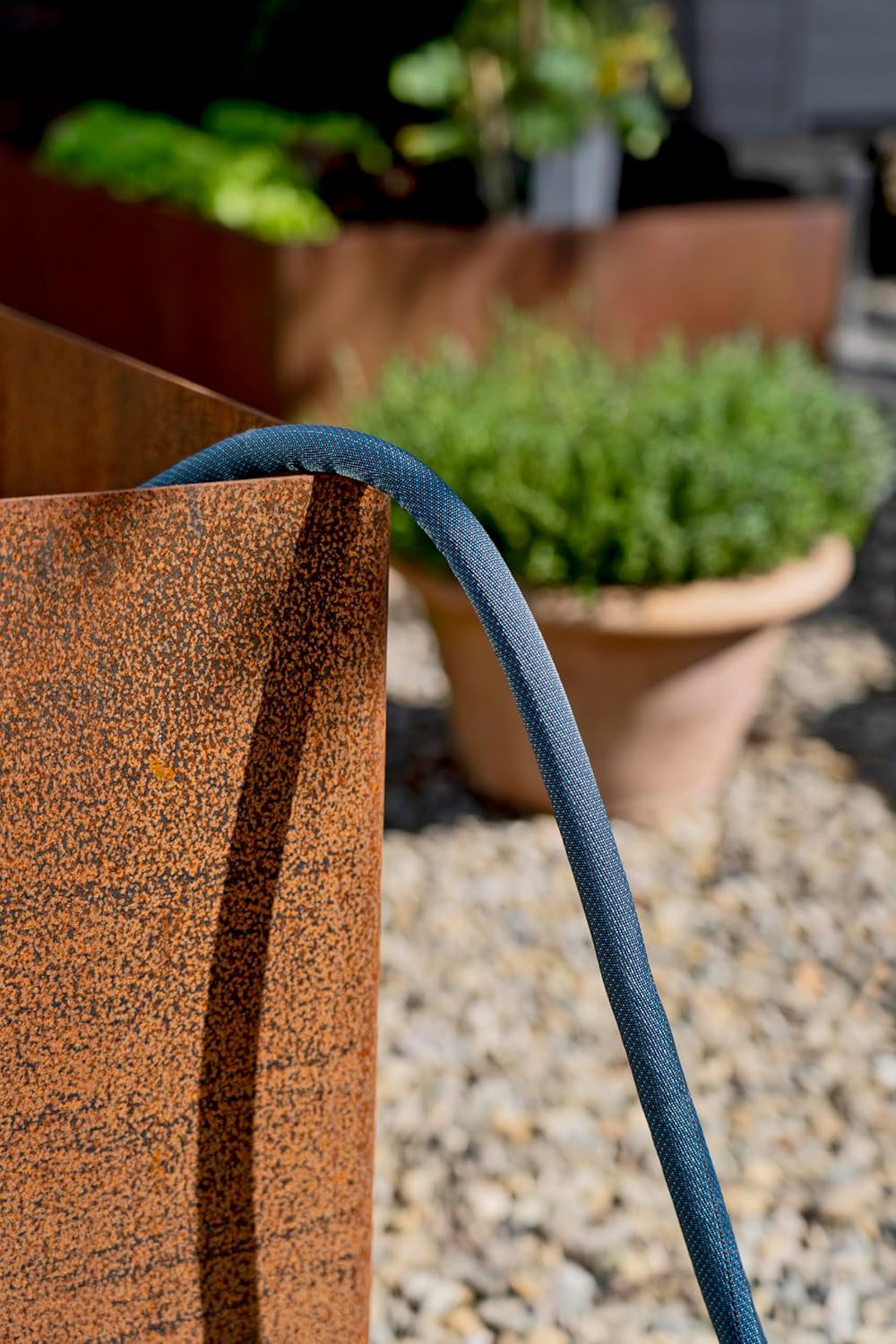 Gardena Liano Xtreme 1/2 inch 25m set: Extreem robuuste textiel tuinslang met lichtgewicht, weerbestendige PVC binnenslang (18475-20)