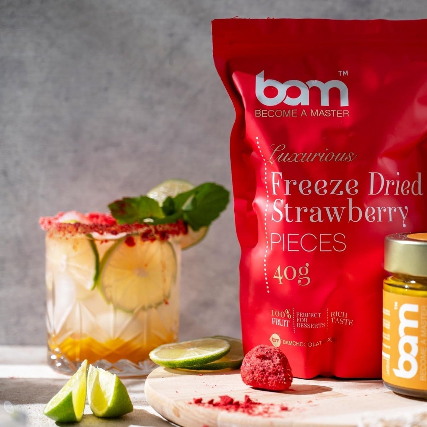Gevriesdroogd fruit BAM, 40 gram, natuurlijk fruit, perfecte desserts, rijke smaak (aardbei) Gedroogde producten Naty Shop