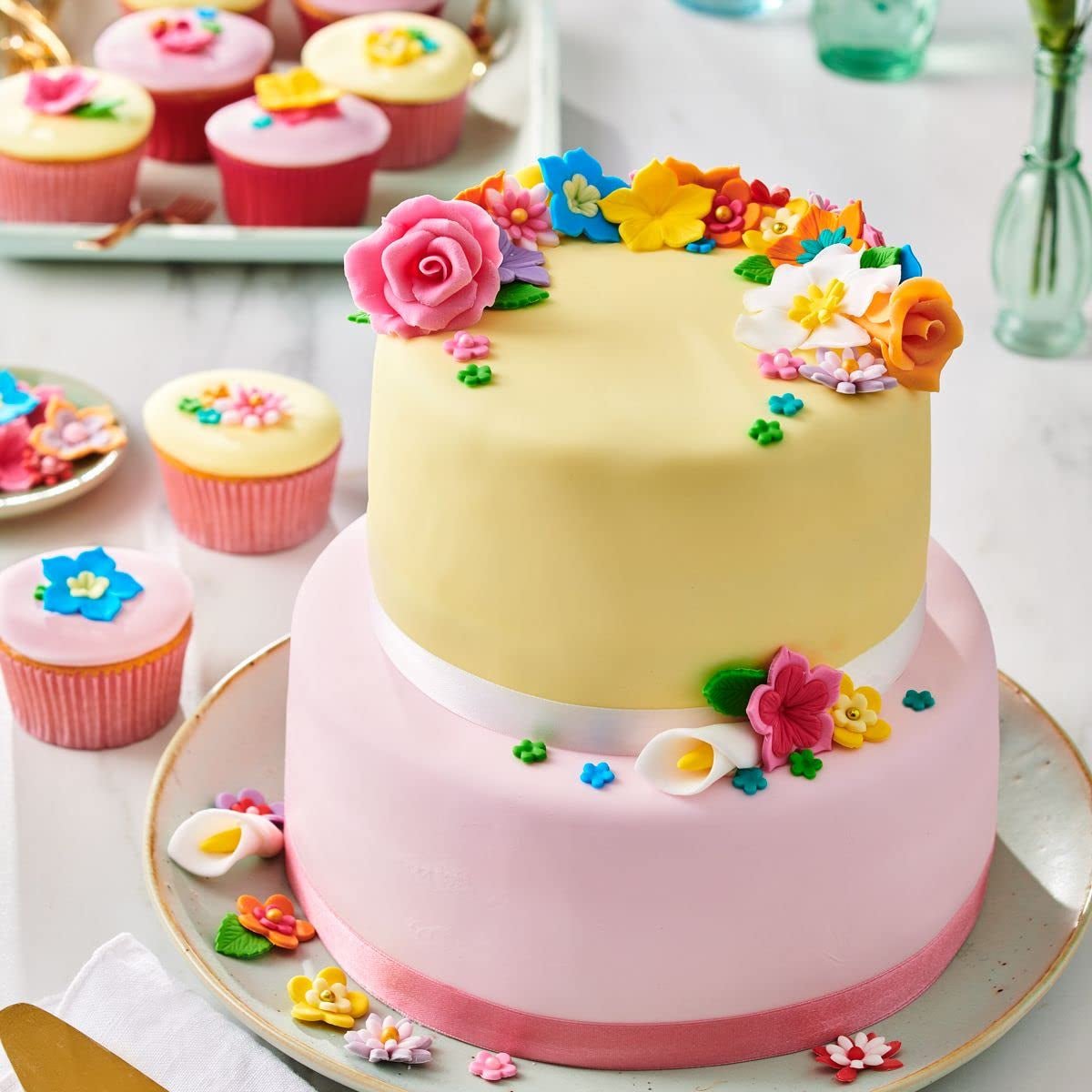 FunCakes Spring Greens Rolfondantschijf: Heerlijke vanillesmaak, al opgerold, gemakkelijk te gebruiken, perfect voor het decoreren van taarten, 430g Naty Shop Suikerpasta