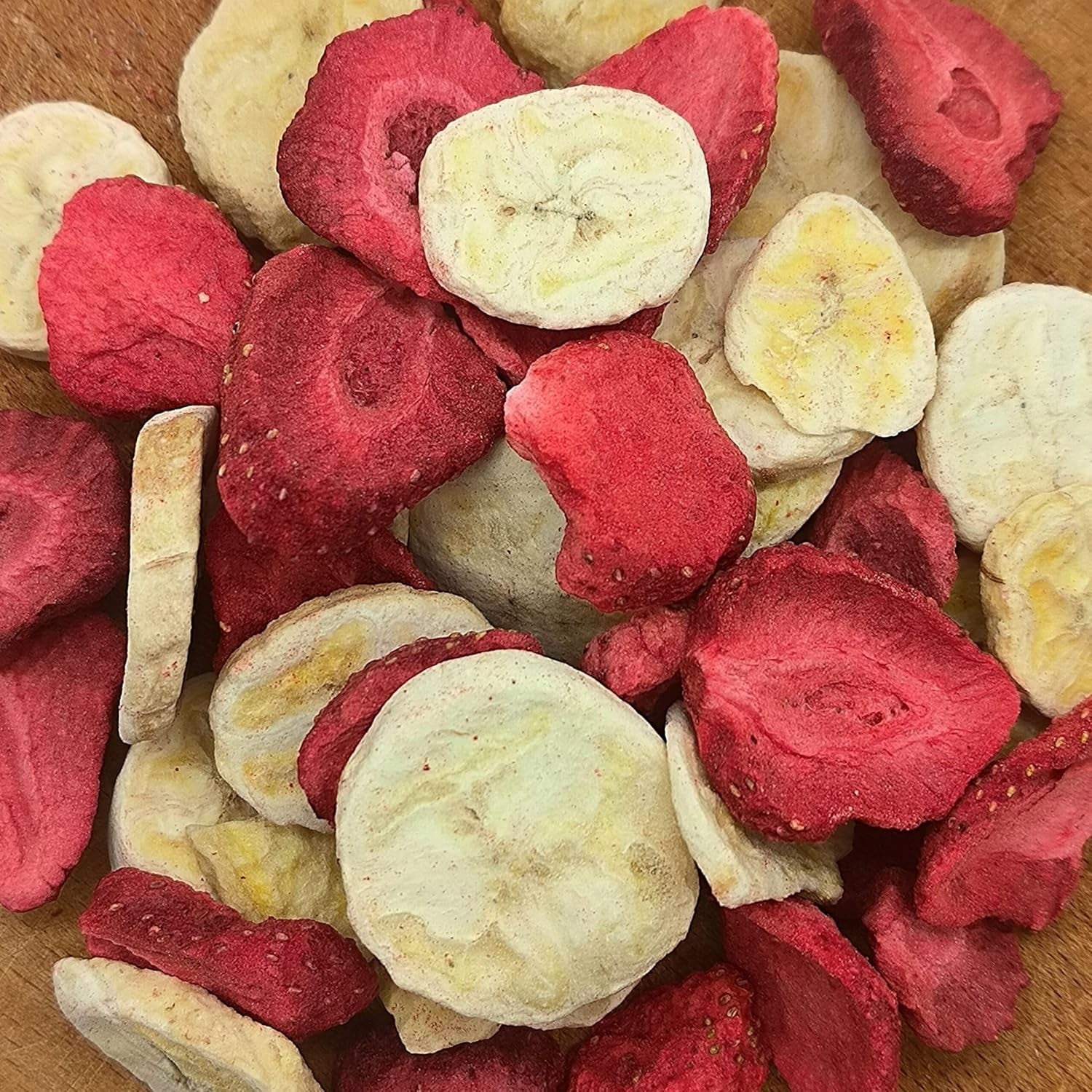 Mix van gevriesdroogd fruit ErdBana XL 300g | Gevriesdroogde bananen + gevriesdroogde aardbeien Proeverijset voor gevriesdroogd fruit | Aardbei en banaan gevriesdroogde fruitmix | ZingyZoo Naty Shop Gedehydrateerde producten 300 g (1 pak) Aardbeien en bananen