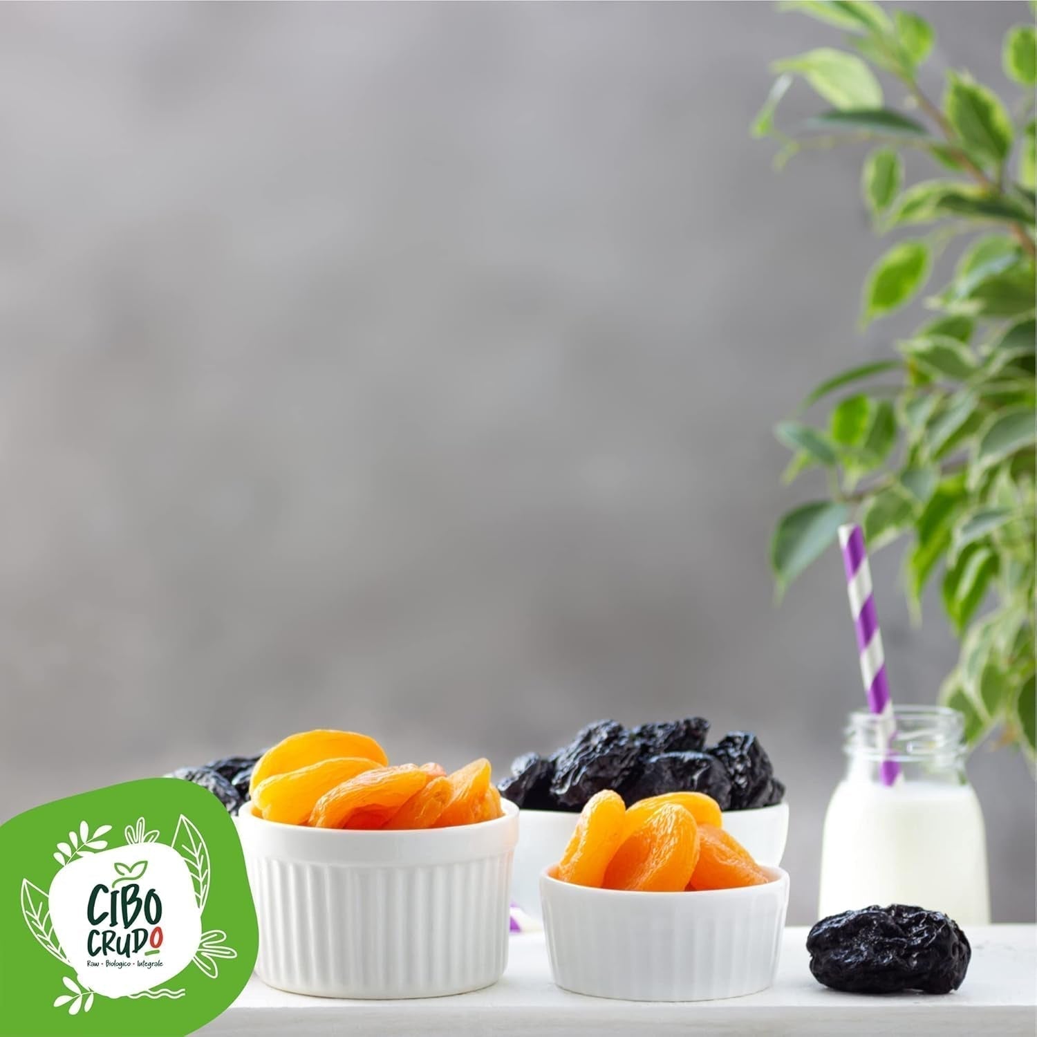 Gedroogde en pitloze biologische pruimen - 500 g. Rauwe ongezwavelde pruimen, zonder toegevoegde suikers of toevoegingen. Ecologische pruimen als aromatisch gedroogd fruit. Pruimen zonder pit. Naty Shop gedehydrateerde producten