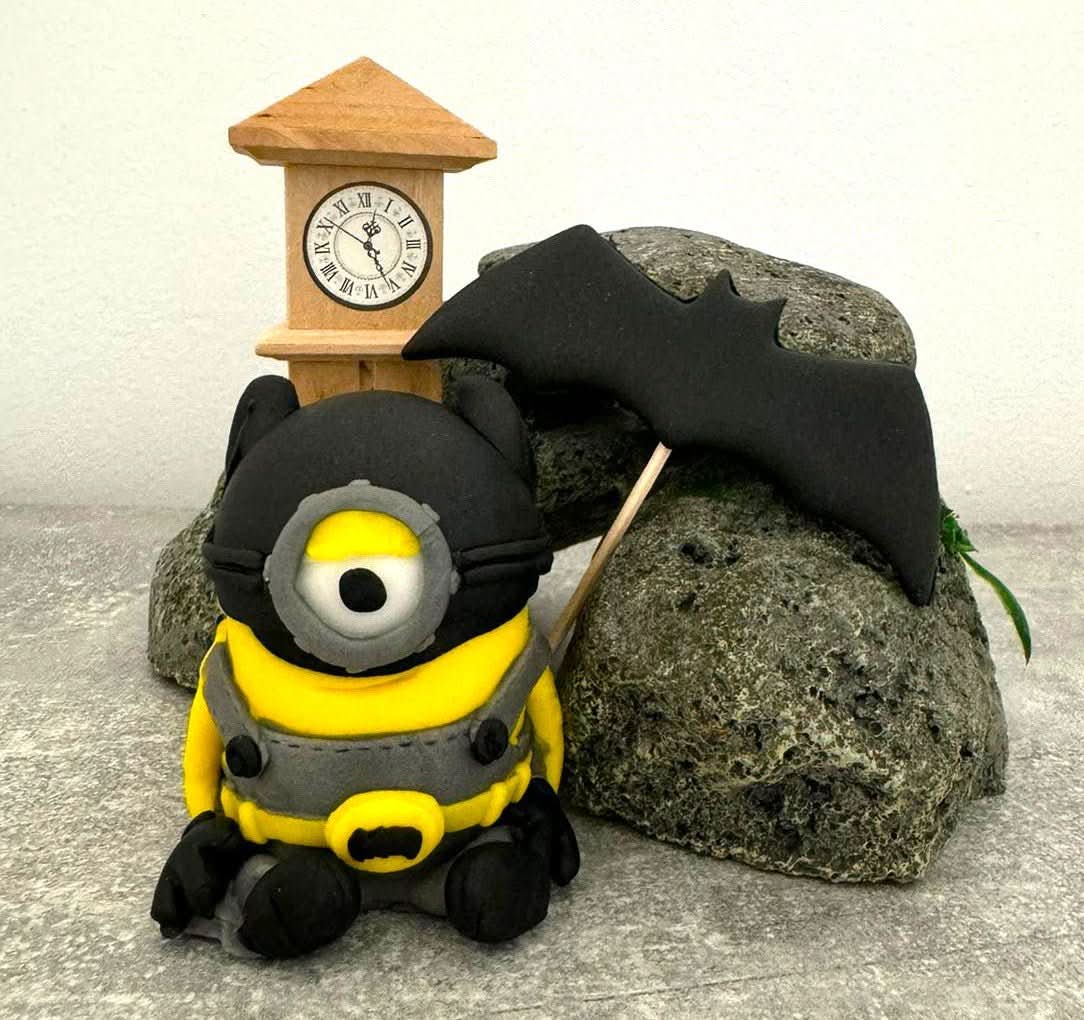 Set van 2 eetbare suikerdecoraties, Batminion Sugar Paste Decorations Nati Shop