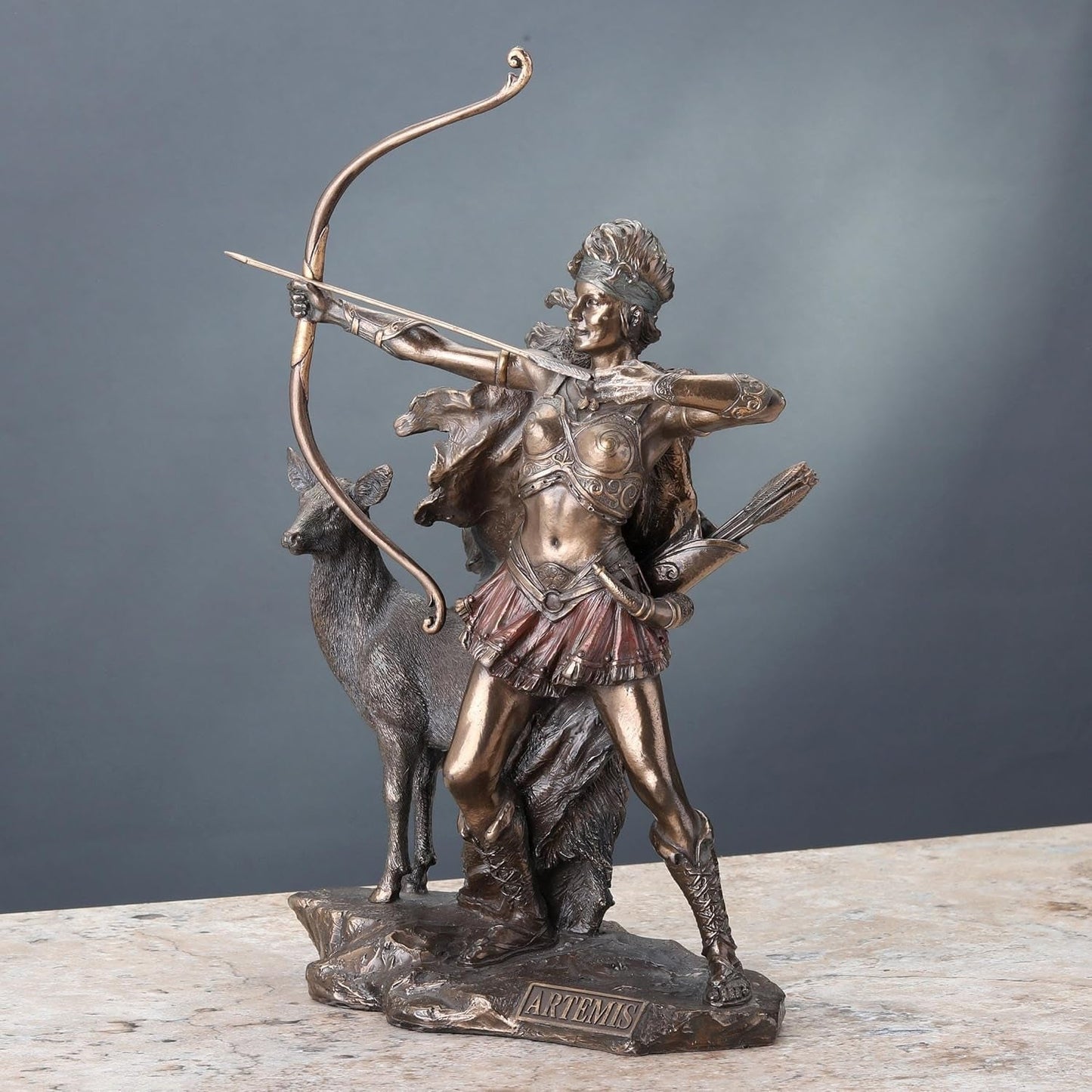 Bronzen beeld van de godin van de jacht en de wilde Naty Shop-beeldjes en sculpturen