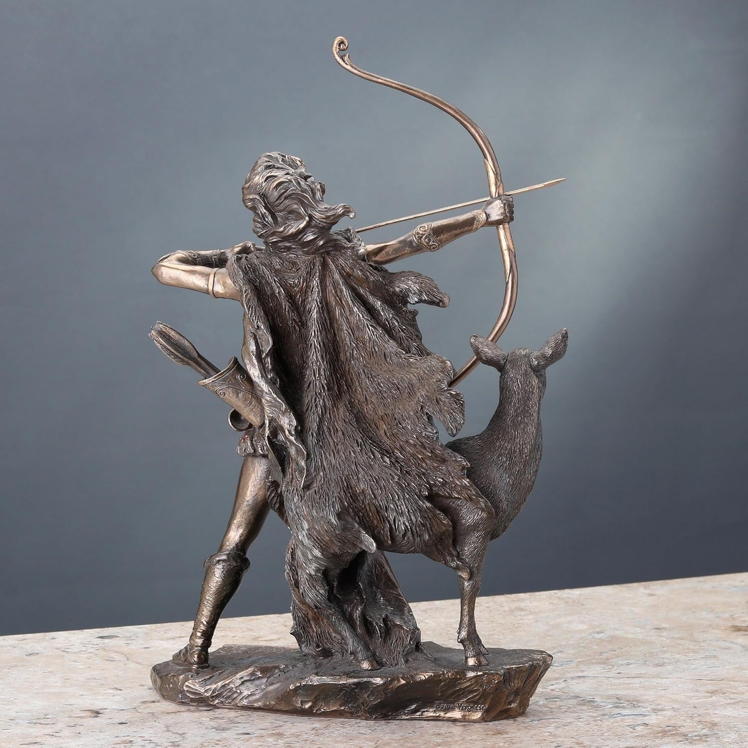Bronzen beeld van de godin van de jacht en de wilde Naty Shop-beeldjes en sculpturen