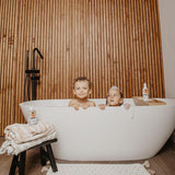 Suavinex, verzorgende shampoo voor kinderen van 3 tot 10 jaar, allergeenvrij, parabenenvrij, siliconenvrij, geschikt voor de gevoelige huid, geen tranen of trekken, 95% ingrediënten van natuurlijke oorsprong, Kinderen - Bad- en Huidverzorging Naty Shop