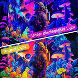 Wandtapijt alishomtll zwart licht astronaut paddestoel fluorescerend botanisch Huis - Accessoires en Decoratie Naty Shop