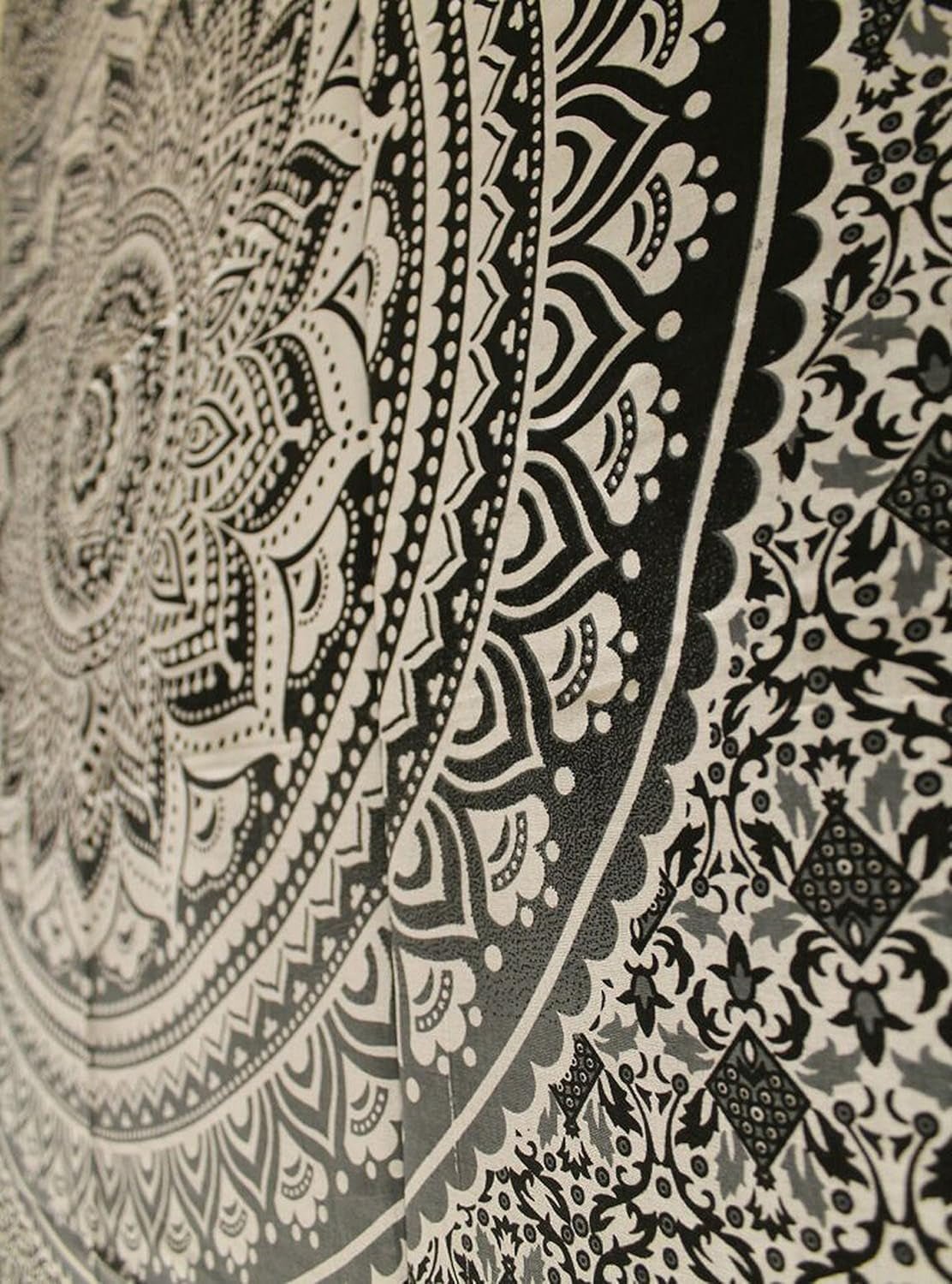 Indiaas wandtapijt psychedelische mandala zwart wit India Home - Accessoires en Decoratie Naty Shop