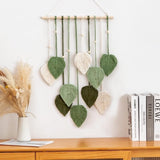 Natuurlijk groen tapijt dat de muren van de slaapkamer van de kamer versiert. Home - Accessoires en Decoratie Naty Shop