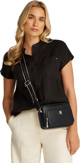 Tommy Hilfiger Th Joy-cameratas voor dames Aw0aw16812 Crossoverbagage en reisuitrusting Naty Shop